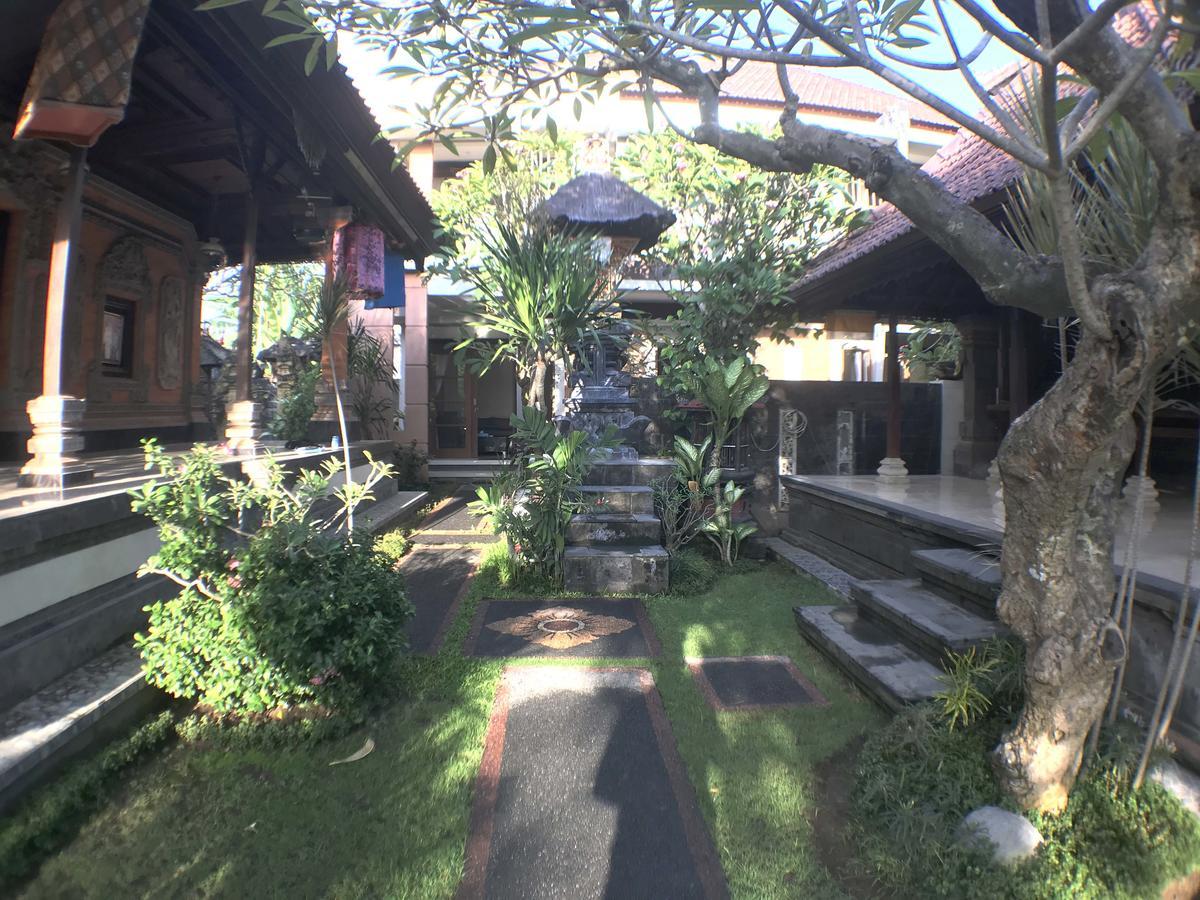 Kubu Munggu Denpasar (Bali)